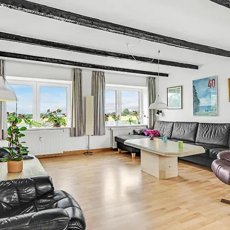5 Bedroom Lovely In Sydals Hébergement de vacances *
