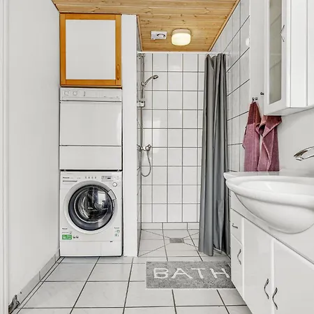 5 Bedroom Lovely In Sydals Hébergement de vacances *
